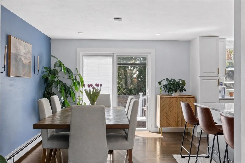 4 bed, 2 bath apartment for rent at 59 Wyvern St, Jamaica Plain — photo 5 of 25