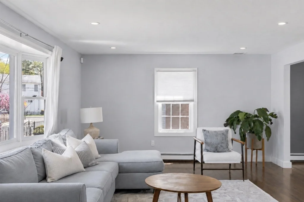 4 bed, 2 bath apartment for rent at 59 Wyvern St, Jamaica Plain — photo 2 of 25