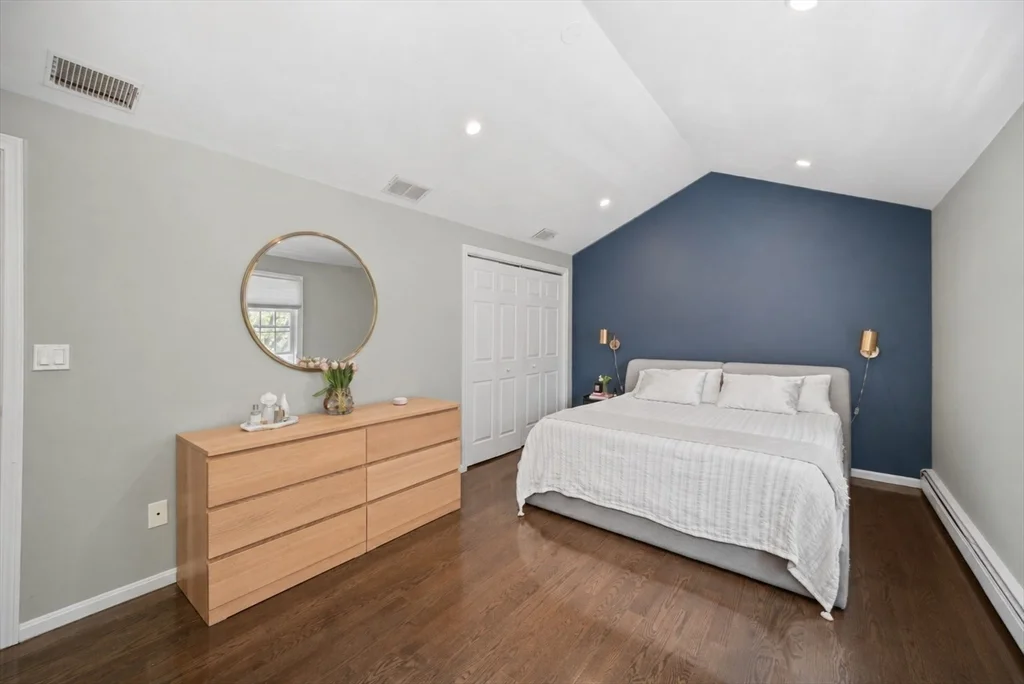 4 bed, 2 bath apartment for rent at 59 Wyvern St, Jamaica Plain — photo 12 of 25