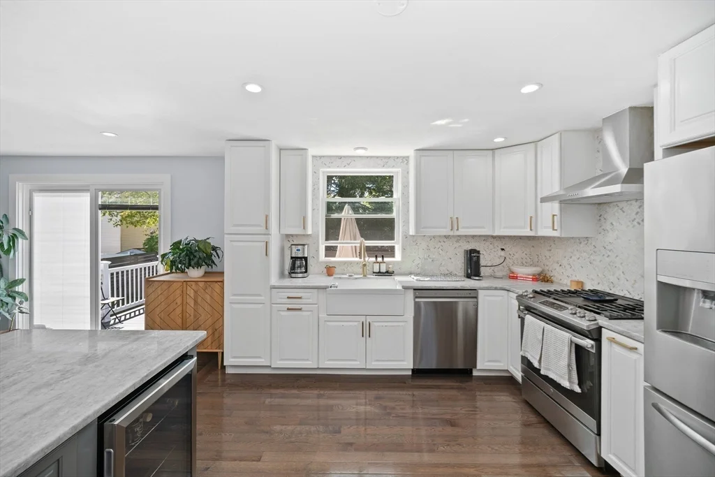 4 bed, 2 bath apartment for rent at 59 Wyvern St, Jamaica Plain — photo 10 of 25