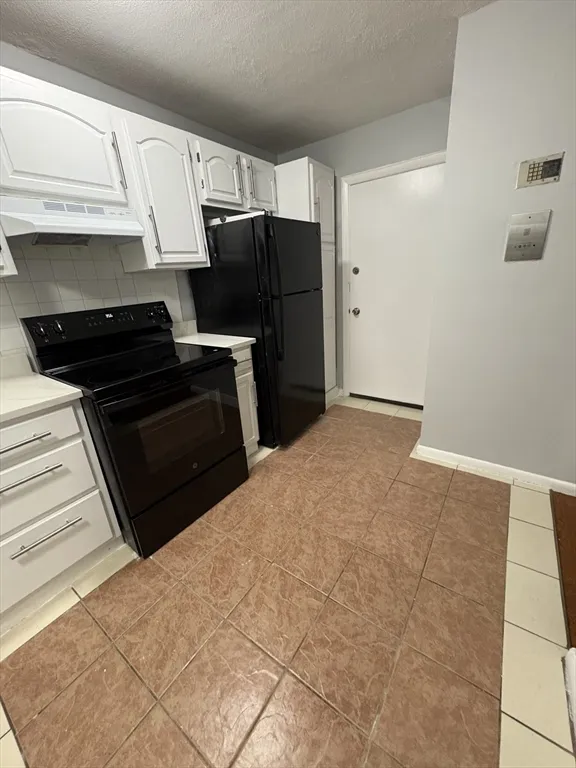 2 bed, 1 bath apartment for rent at 590 American Legion Unit 5, Roslindale — photo 14 of 17
