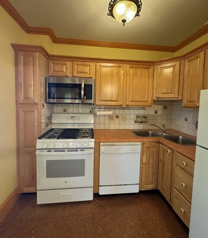 2 bed, 1 bath apartment for rent at 590 Cambridge St Unit 2, Allston — photo 5 of 14