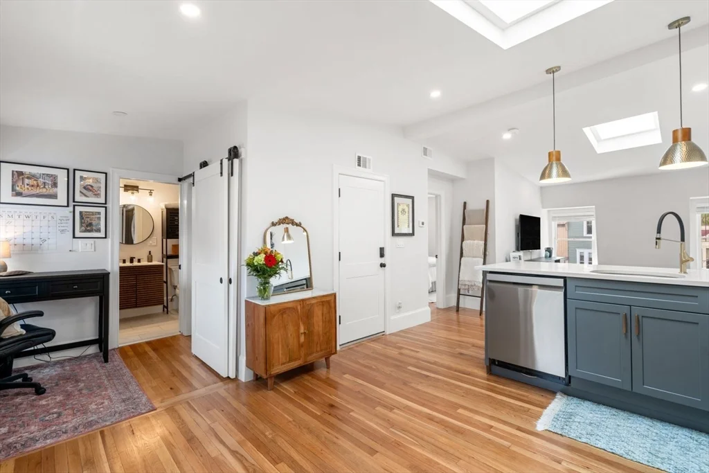 1 bed, 1 bath apartment for rent at 590 East Broadway Unit 3, South Boston — photo 18 of 25