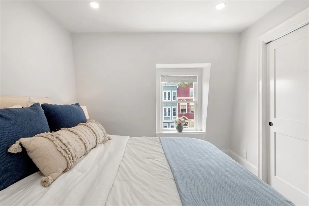 1 bed, 1 bath apartment for rent at 590 East Broadway Unit 3, South Boston — photo 13 of 25