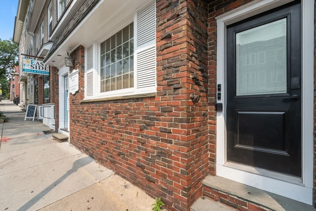 1 bed, 1 bath apartment for rent at 590 East Broadway Unit PH, South Boston — photo 16 of 18