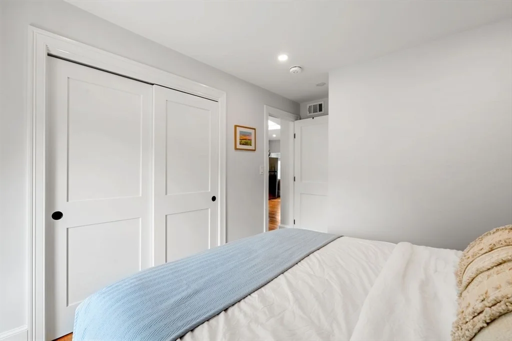 1 bed, 1 bath apartment for rent at 590 East Broadway Unit PH, South Boston — photo 13 of 18