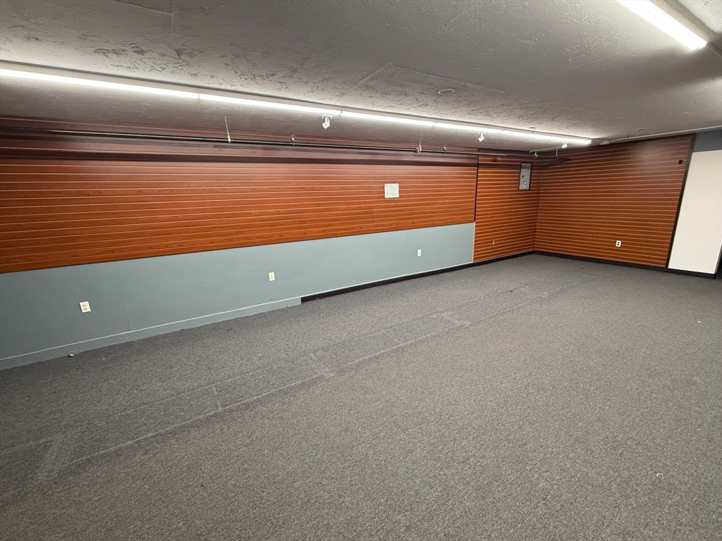 Studio bed apartment for rent at 590 Summer St Unit 2, Barre — photo 7 of 12