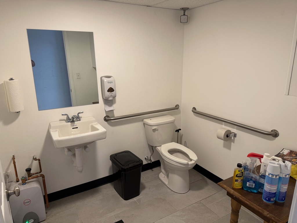Studio bed apartment for rent at 590 Summer St Unit 2, Barre — photo 12 of 12