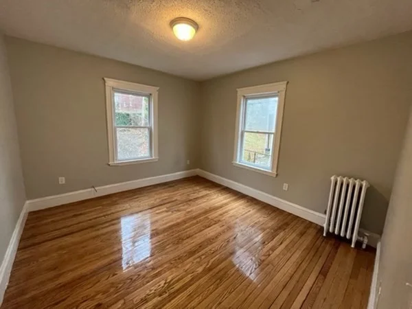 4 bed, 1 bath apartment for rent at 590 Walk Hill St Unit 1, Mattapan — photo 9 of 11