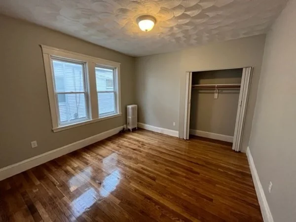 4 bed, 1 bath apartment for rent at 590 Walk Hill St Unit 1, Mattapan — photo 10 of 11