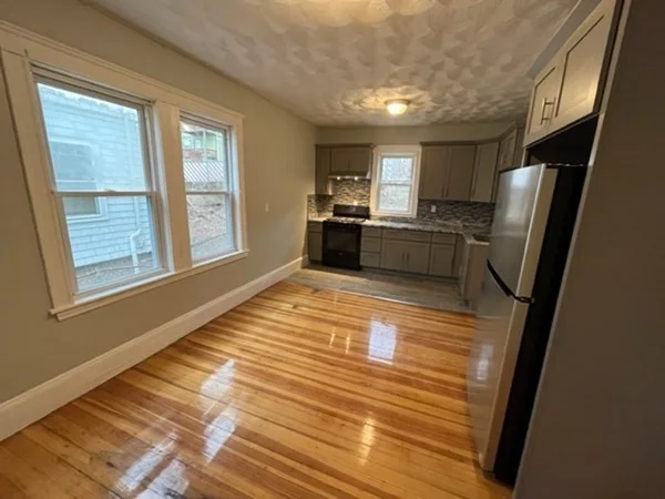 4 bed, 1 bath apartment for rent at 590 Walk Hill St Unit 1, Mattapan — photo 3 of 11