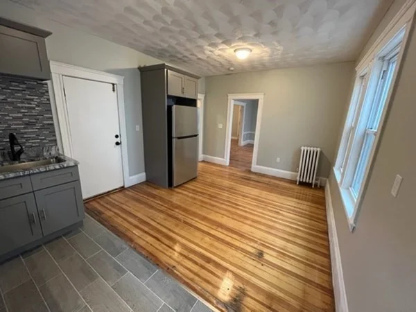 4 bed, 1 bath apartment for rent at 590 Walk Hill St Unit 1, Mattapan — photo 4 of 11