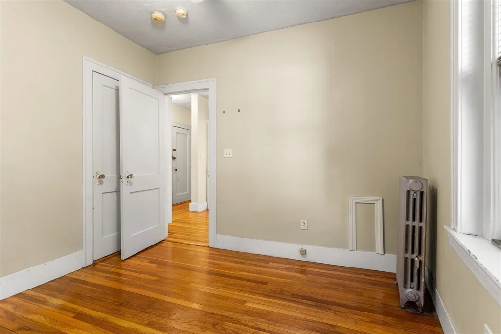 1 bed, 1 bath apartment for rent at 590 Washington St Unit 3, Coolidge Corner — photo 14 of 16