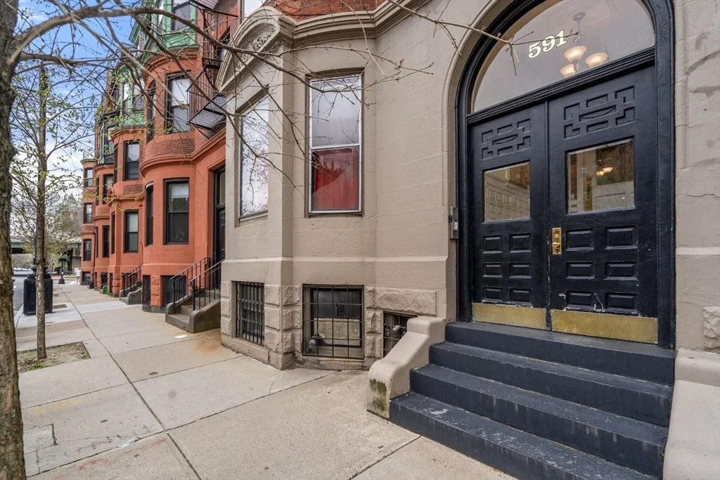 1 bed, 1 bath apartment for rent at 591 Beacon St Unit 3, Fenway — photo 10 of 10