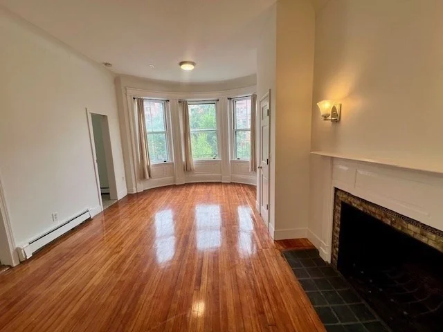1 bed, 1 bath apartment for rent at 591 Beacon St Unit 3, Fenway — photo 4 of 10