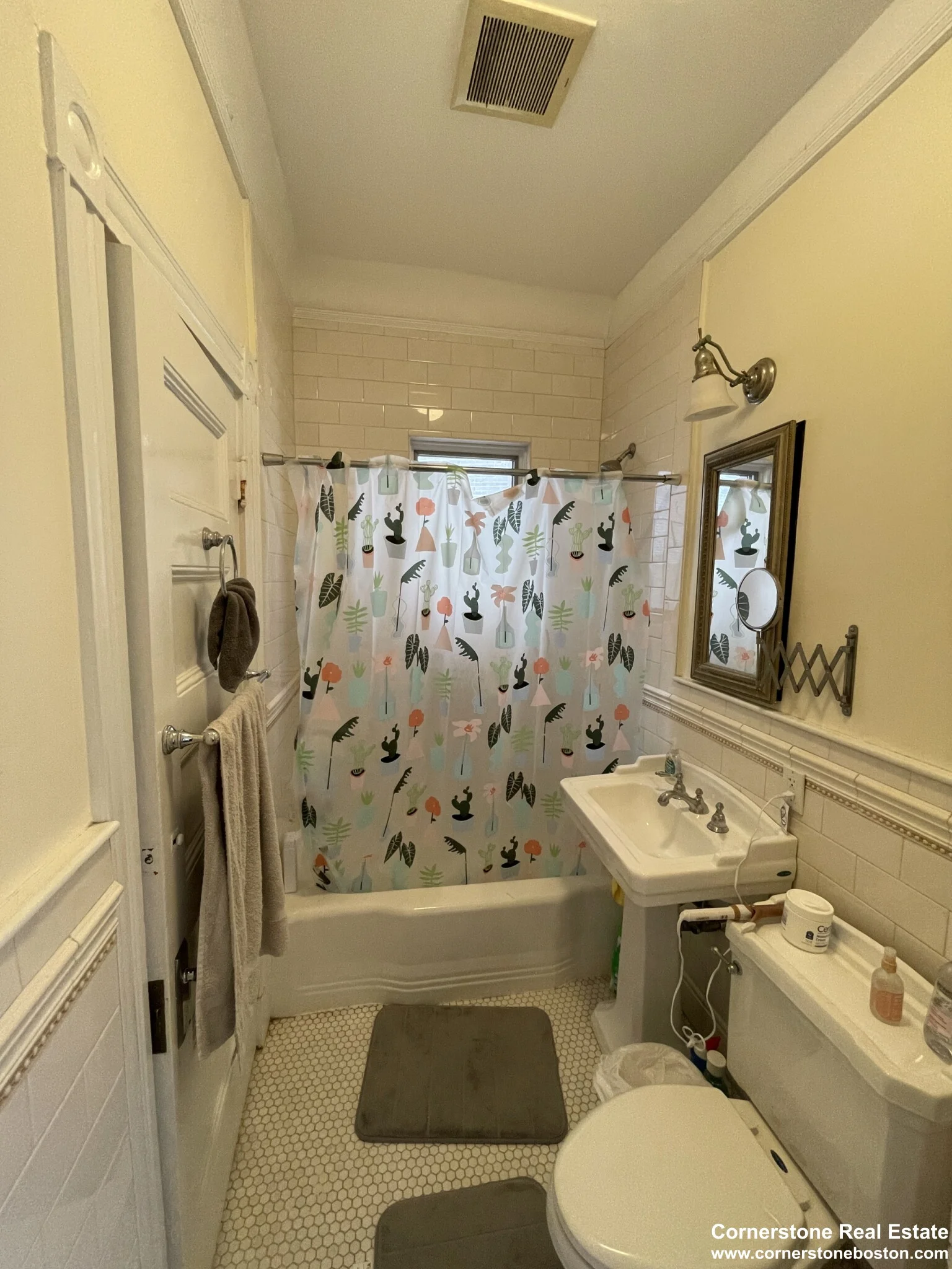 1 bed, 1 bath apartment for rent at 591 Beacon St Unit 5, Fenway — photo 5 of 5