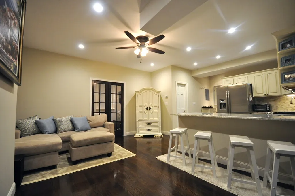 2 bed, 2 bath apartment for rent at 591 Beacon St Unit G, Fenway — photo 2 of 9