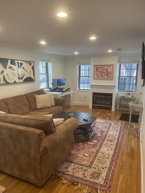 1 bed, 1 bath apartment for rent at 591 East 2nd St Unit 1, South Boston — photo 2 of 9