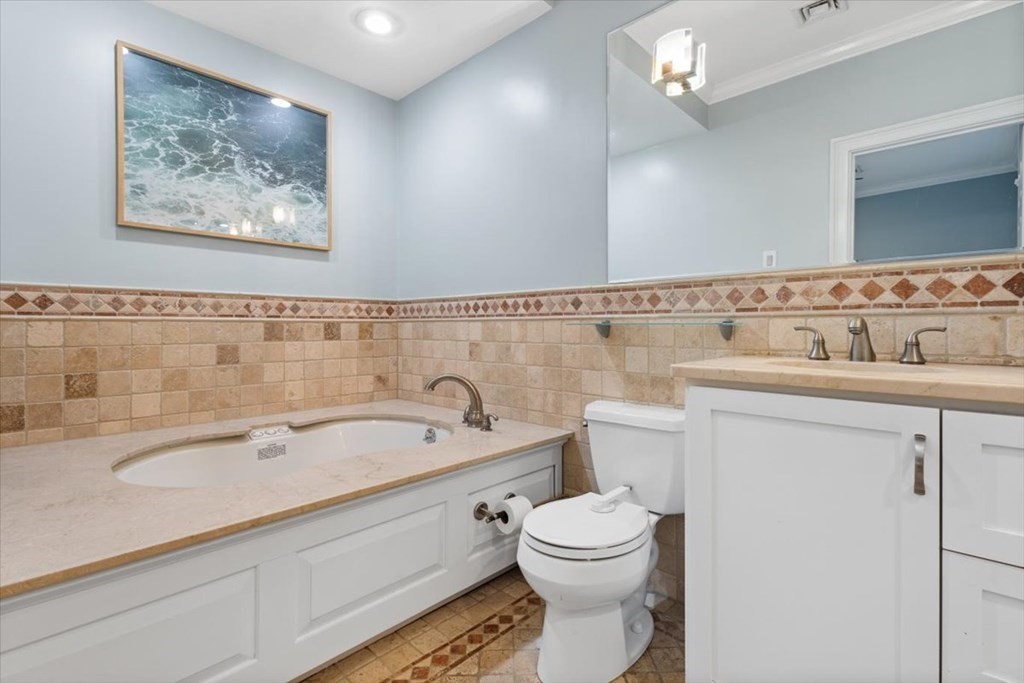 2 bed, 2 bath apartment for rent at 591 E 3rd St Unit 1, South Boston — photo 13 of 25