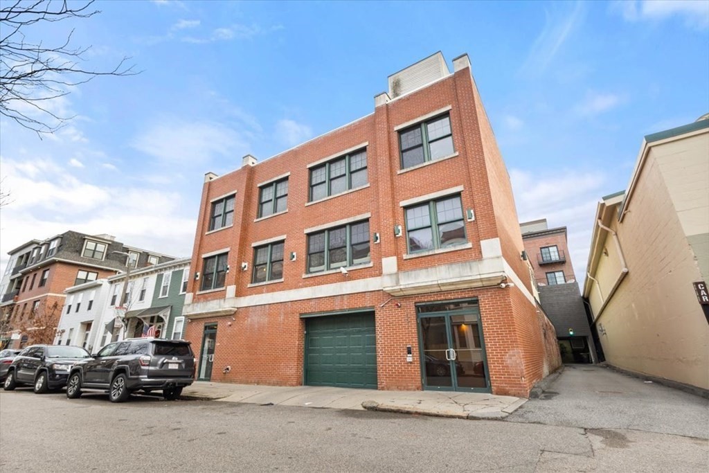 2 bed, 2 bath apartment for rent at 591 E 3rd St Unit 1, South Boston — photo 25 of 25
