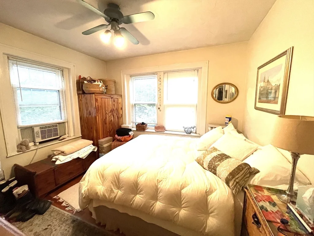 1 bed, 1 bath apartment for rent at 592 Washington St Unit 3, Brookline — photo 6 of 6