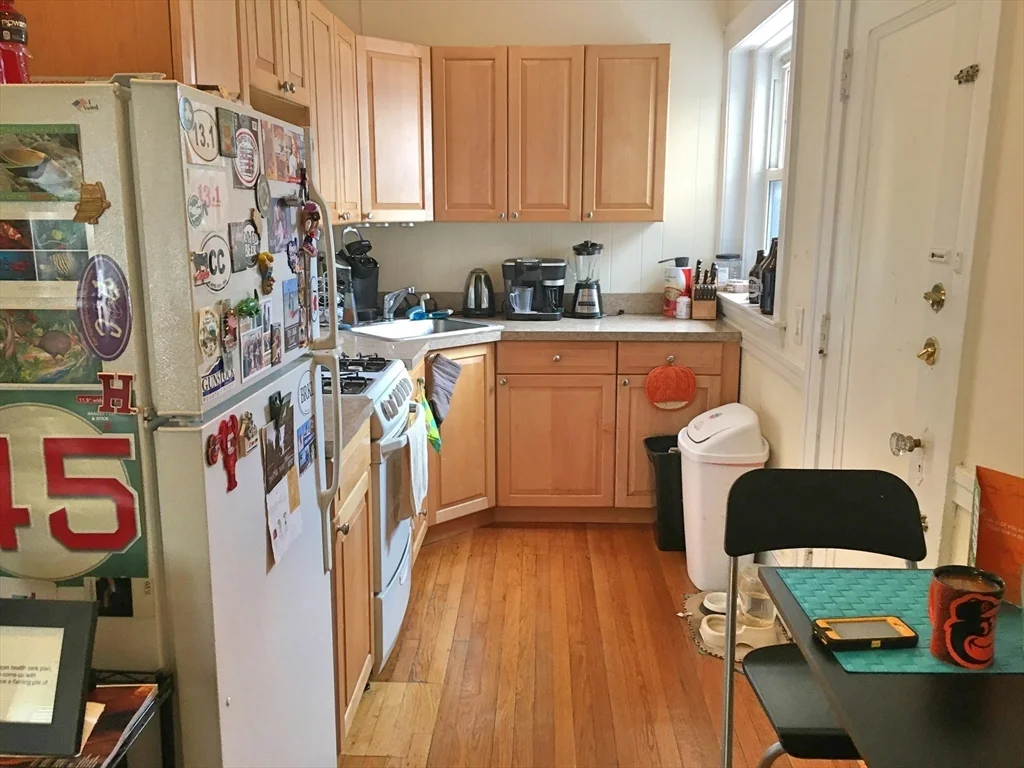 1 bed, 1 bath apartment for rent at 592 Washington St Unit 6, Aspinwall Hill — photo 6 of 9