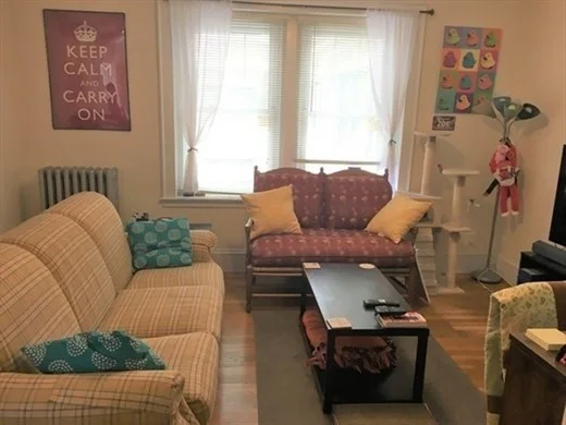 1 bed, 1 bath apartment for rent at 592 Washington St Unit 6, Aspinwall Hill — photo 2 of 9