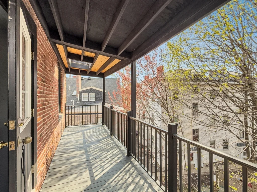 2 bed, 1 bath apartment for rent at 593 Centre St Unit 3, Jamaica Plain — photo 4 of 10