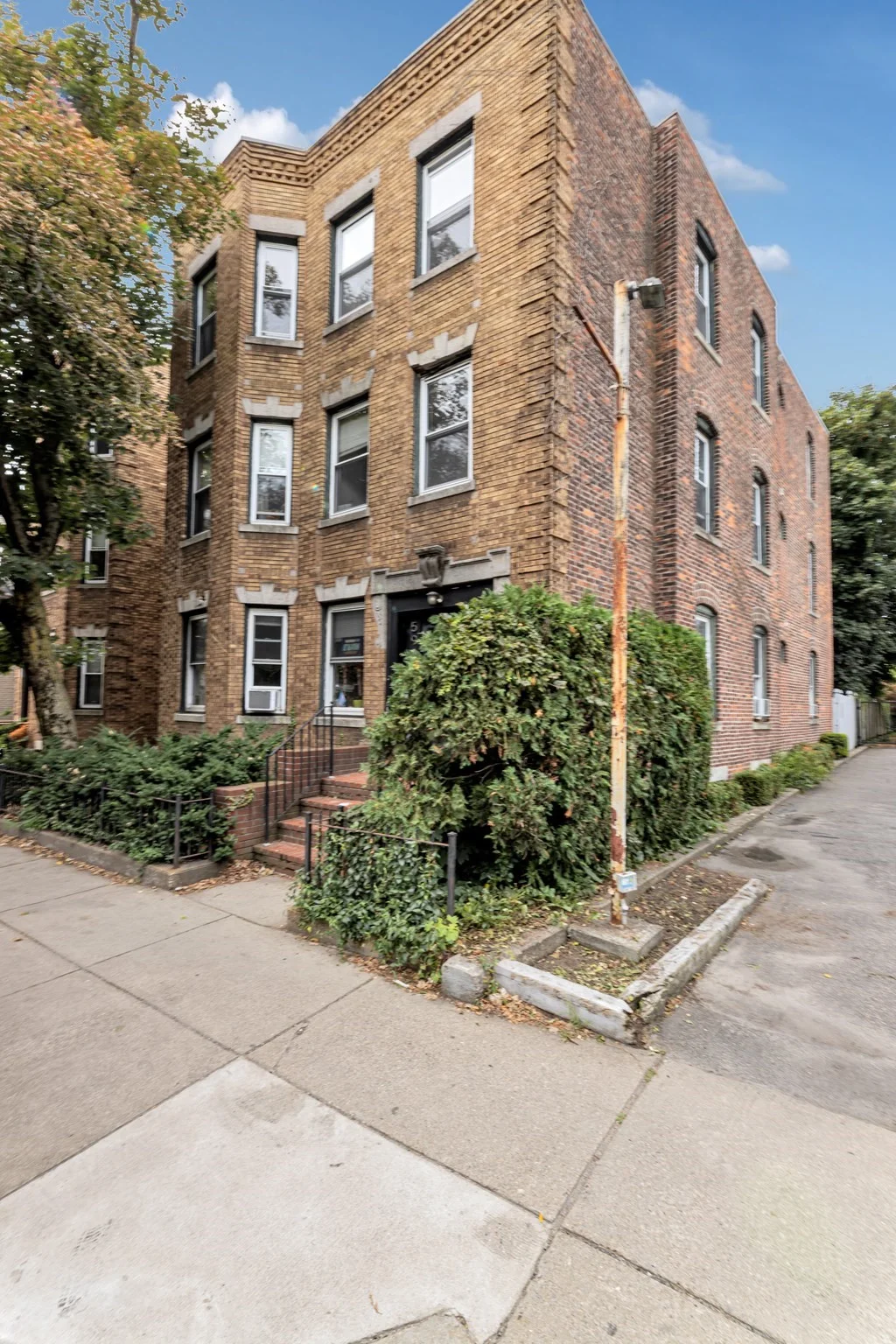 2 bed, 1 bath apartment for rent at 593 Centre St Unit 3, Jamaica Plain — photo 19 of 22