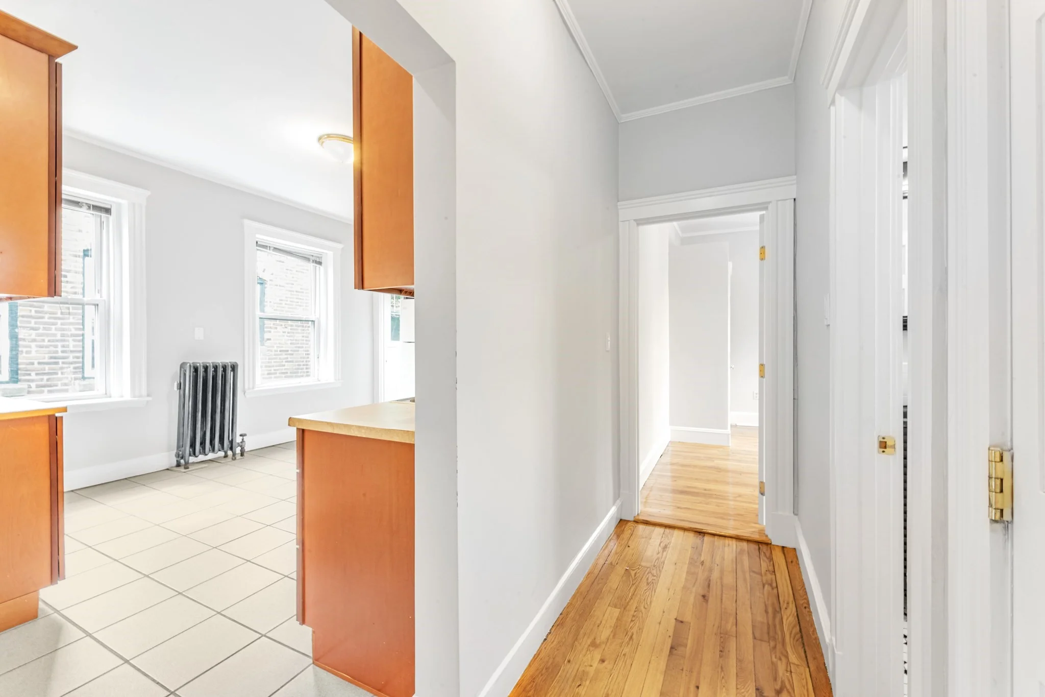 2 bed, 1 bath apartment for rent at 593 Centre St Unit 3, Jamaica Plain — photo 5 of 22