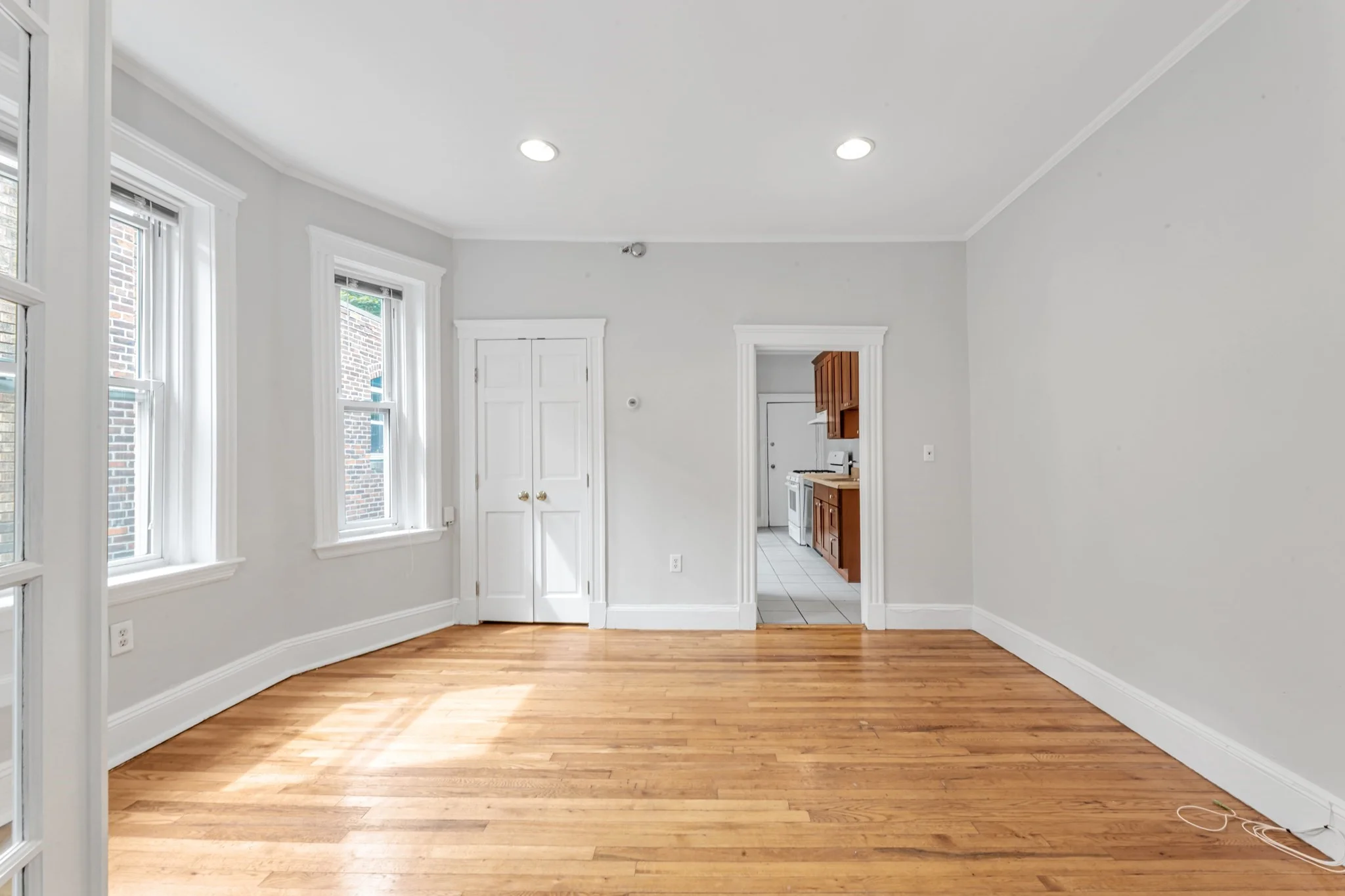 2 bed, 1 bath apartment for rent at 593 Centre St Unit 3, Jamaica Plain — photo 12 of 22