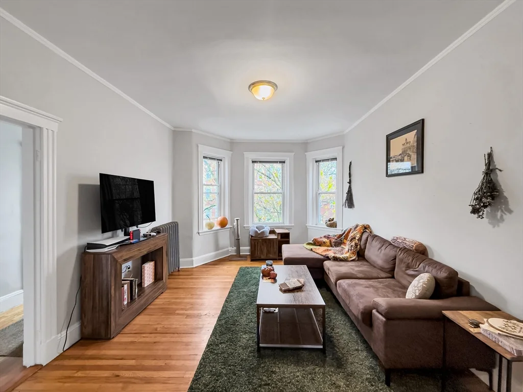2 bed, 1 bath apartment for rent at 593 Centre St Unit 3, Jamaica Plain — photo 10 of 10