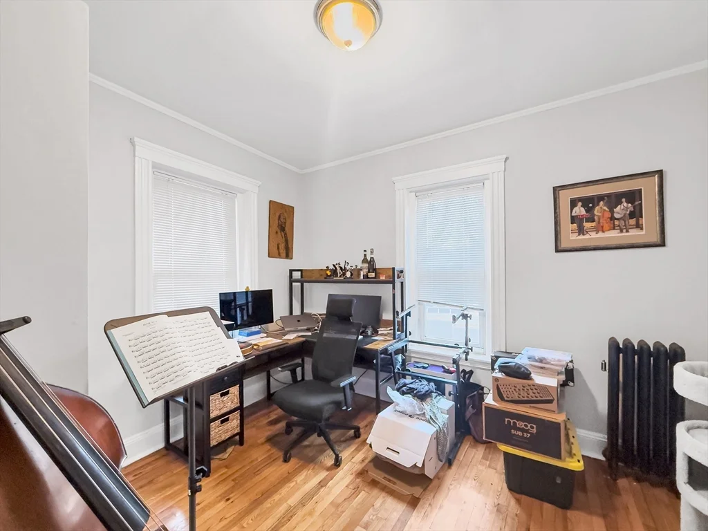 2 bed, 1 bath apartment for rent at 593 Centre St Unit 3, Jamaica Plain — photo 5 of 10