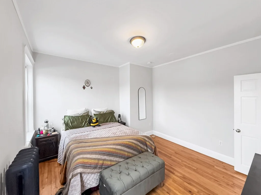2 bed, 1 bath apartment for rent at 593 Centre St Unit 3, Jamaica Plain — photo 8 of 10