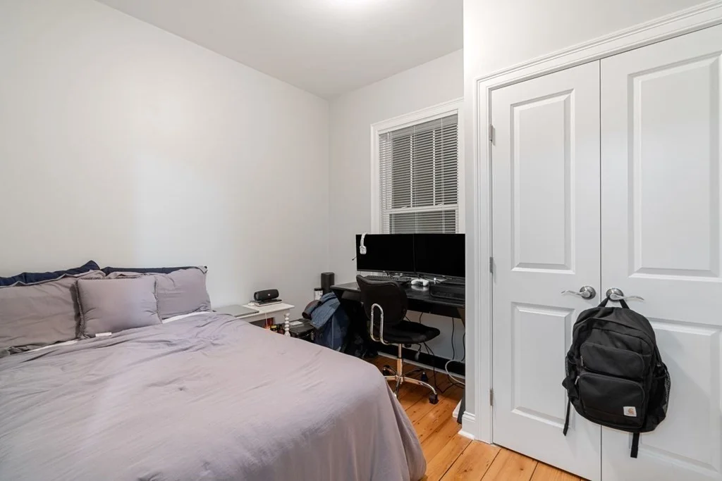5 bed, 3 bath apartment for rent at 594 East 2nd St Unit 1, Boston — photo 19 of 29
