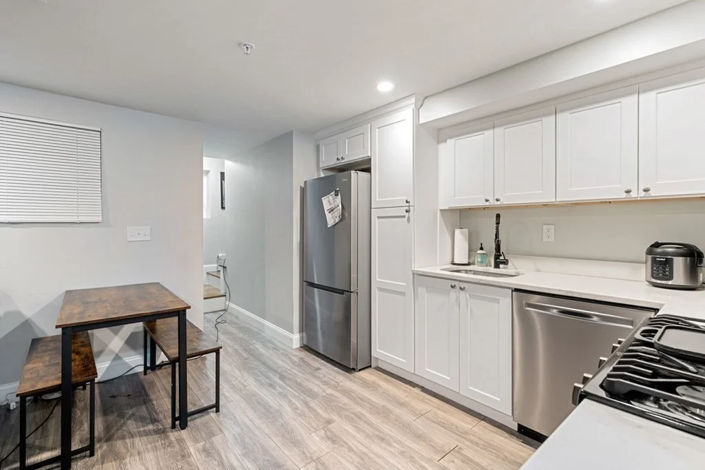 5 bed, 3 bath apartment for rent at 594 East 2nd St Unit 1, Boston — photo 3 of 29