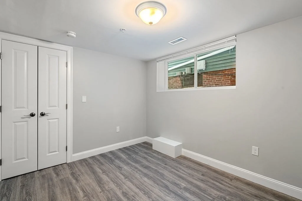 5 bed, 3 bath apartment for rent at 594 East 2nd St Unit 1, Boston — photo 22 of 29
