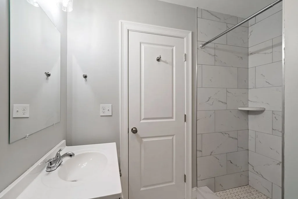 5 bed, 3 bath apartment for rent at 594 East 2nd St Unit 1, Boston — photo 16 of 29