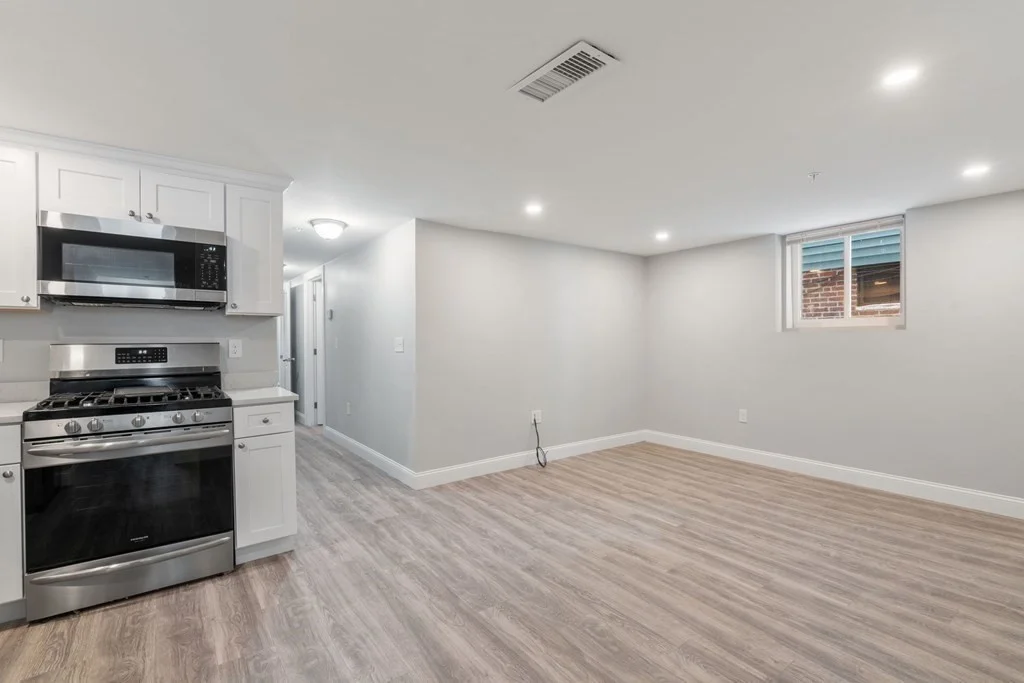 5 bed, 3 bath apartment for rent at 594 East 2nd St Unit 1, Boston — photo 7 of 29