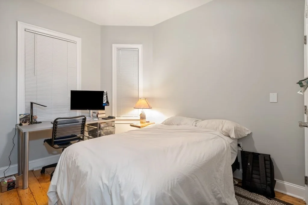 5 bed, 3 bath apartment for rent at 594 East 2nd St Unit 1, Boston — photo 17 of 29