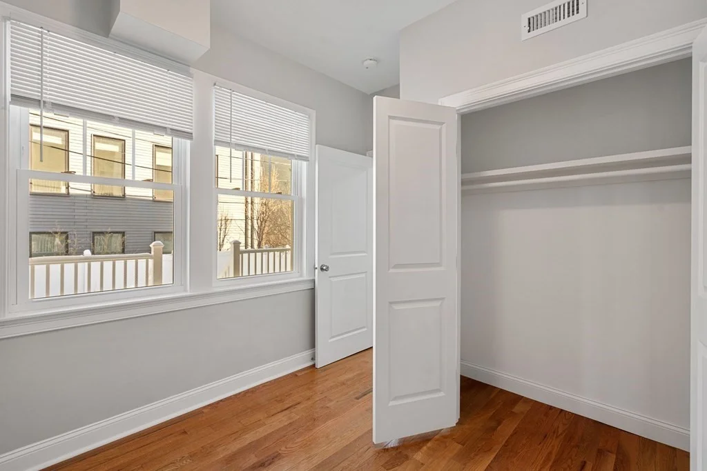 5 bed, 3 bath apartment for rent at 594 East 2nd St Unit 1, Boston — photo 13 of 29
