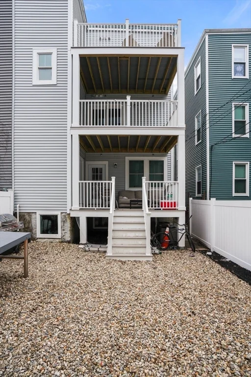 3 bed, 2 bath apartment for rent at 594 East 2nd Unit 2, South Boston — photo 22 of 24