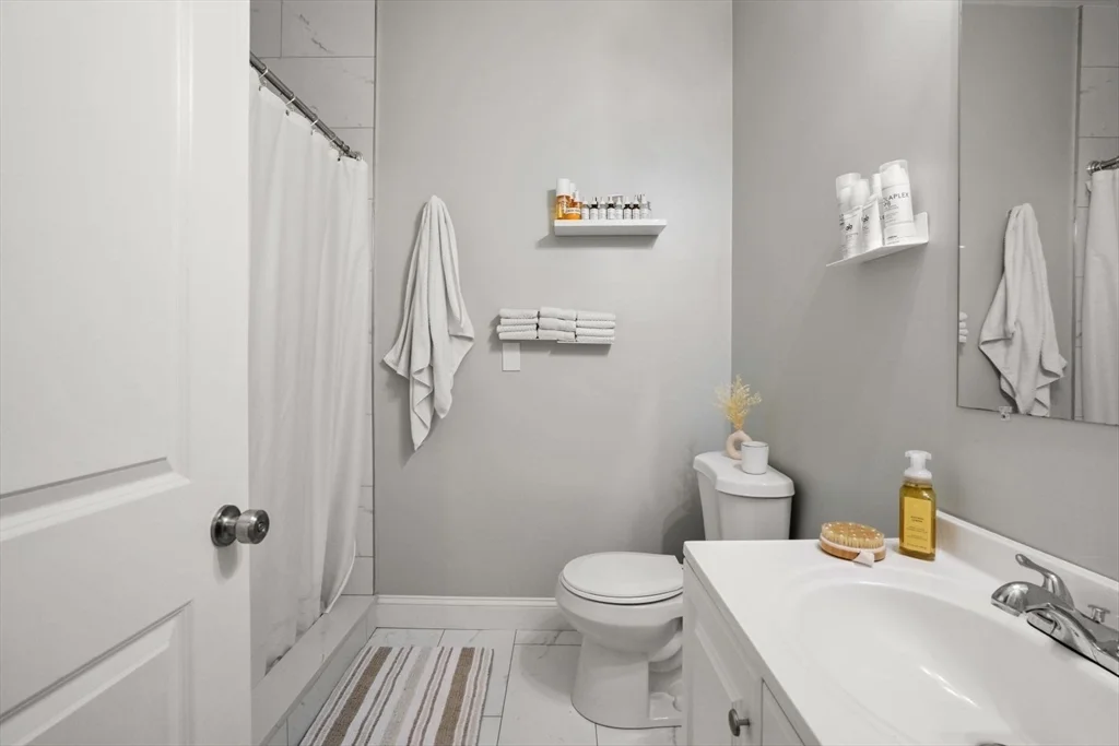 3 bed, 2 bath apartment for rent at 594 East 2nd Unit 2, South Boston — photo 8 of 24