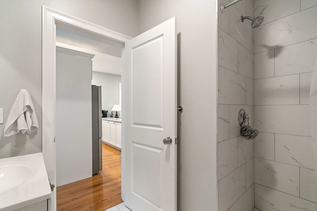 3 bed, 2 bath apartment for rent at 594 East 2nd Unit 2, South Boston — photo 9 of 24