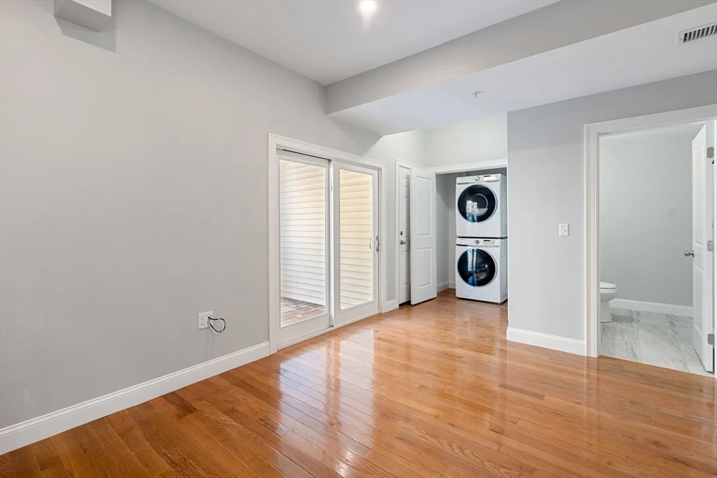 3 bed, 2 bath apartment for rent at 594 East 2nd Unit 2, South Boston — photo 17 of 24