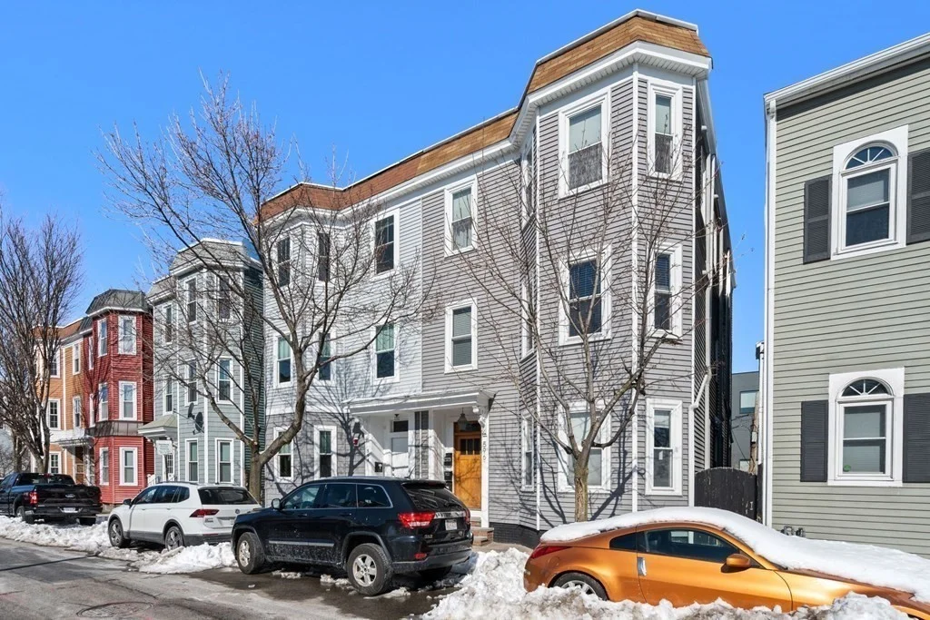 3 bed, 2 bath apartment for rent at 594 East 2nd Unit 3, Boston — photo 19 of 20