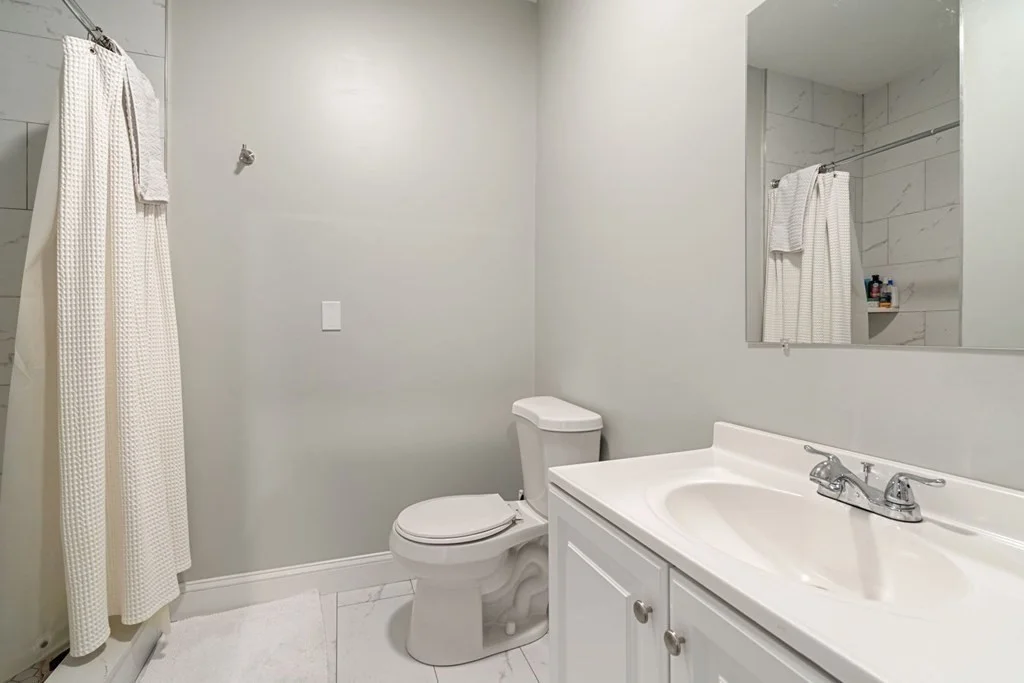 3 bed, 2 bath apartment for rent at 594 East 2nd Unit 3, Boston — photo 11 of 20