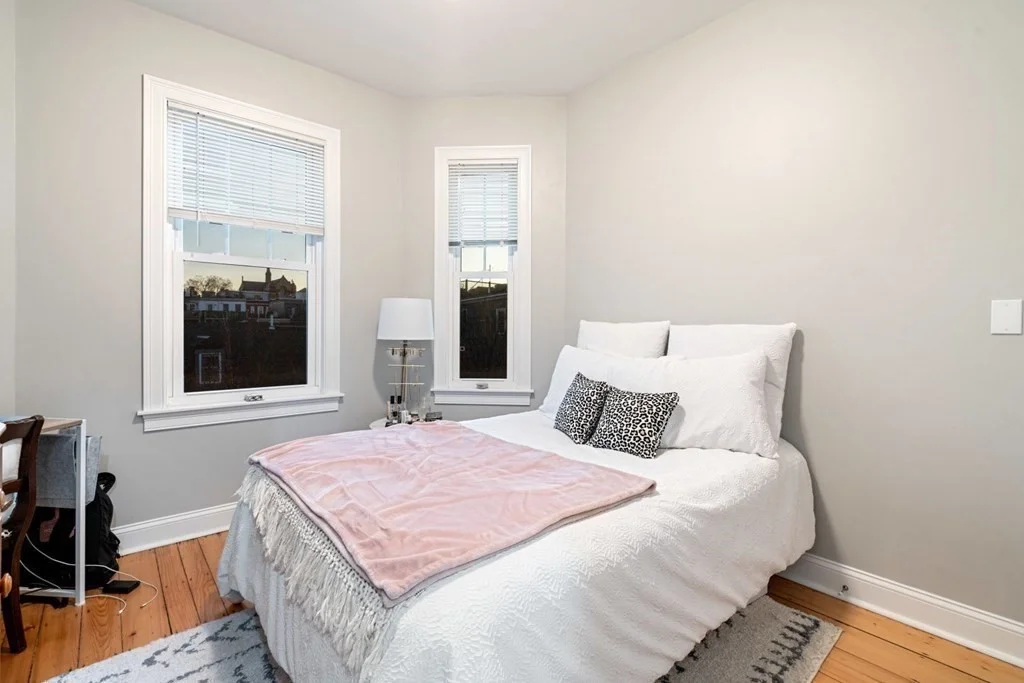 3 bed, 2 bath apartment for rent at 594 East 2nd Unit 3, Boston — photo 8 of 20