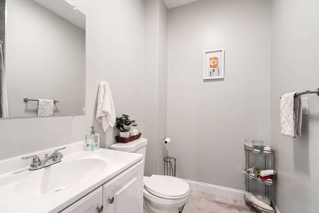 3 bed, 2 bath apartment for rent at 594 East 2nd Unit 3, Boston — photo 6 of 20