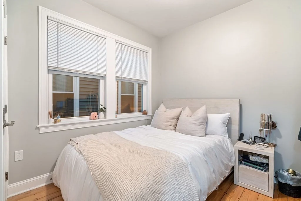 3 bed, 2 bath apartment for rent at 594 East 2nd Unit 3, Boston — photo 7 of 20